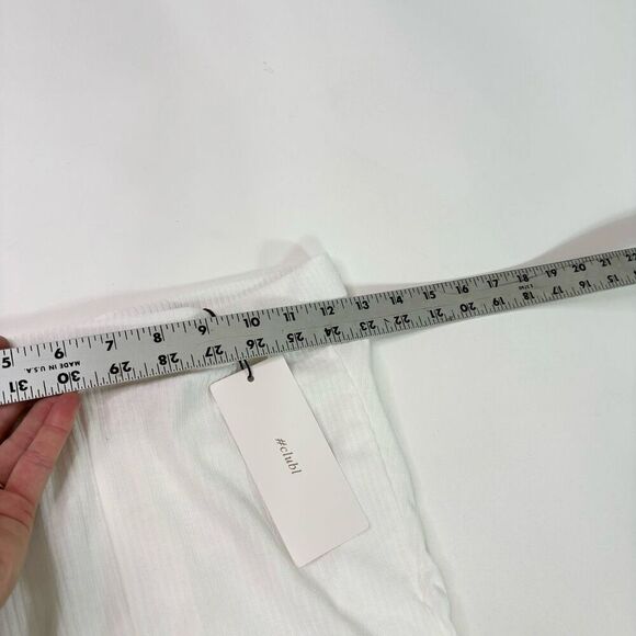 Club L Shorts Womens 6 White Solid Mid-Rise Pullover Activewear NWT Athleisure - Picture 7 of 8